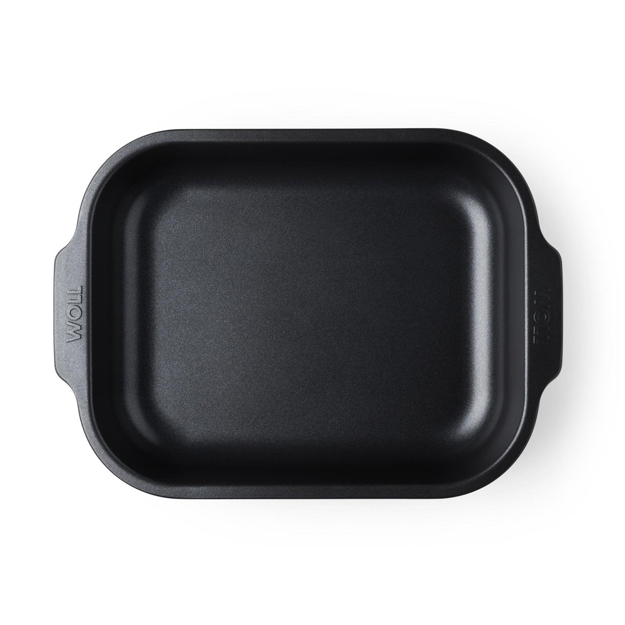 Overhead view of Woll Roast it! roasting pan with smooth ceramic non-stick surface