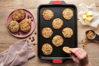 Chocolate-chip cookies baked on a Woll Let's Bake! baking sheet